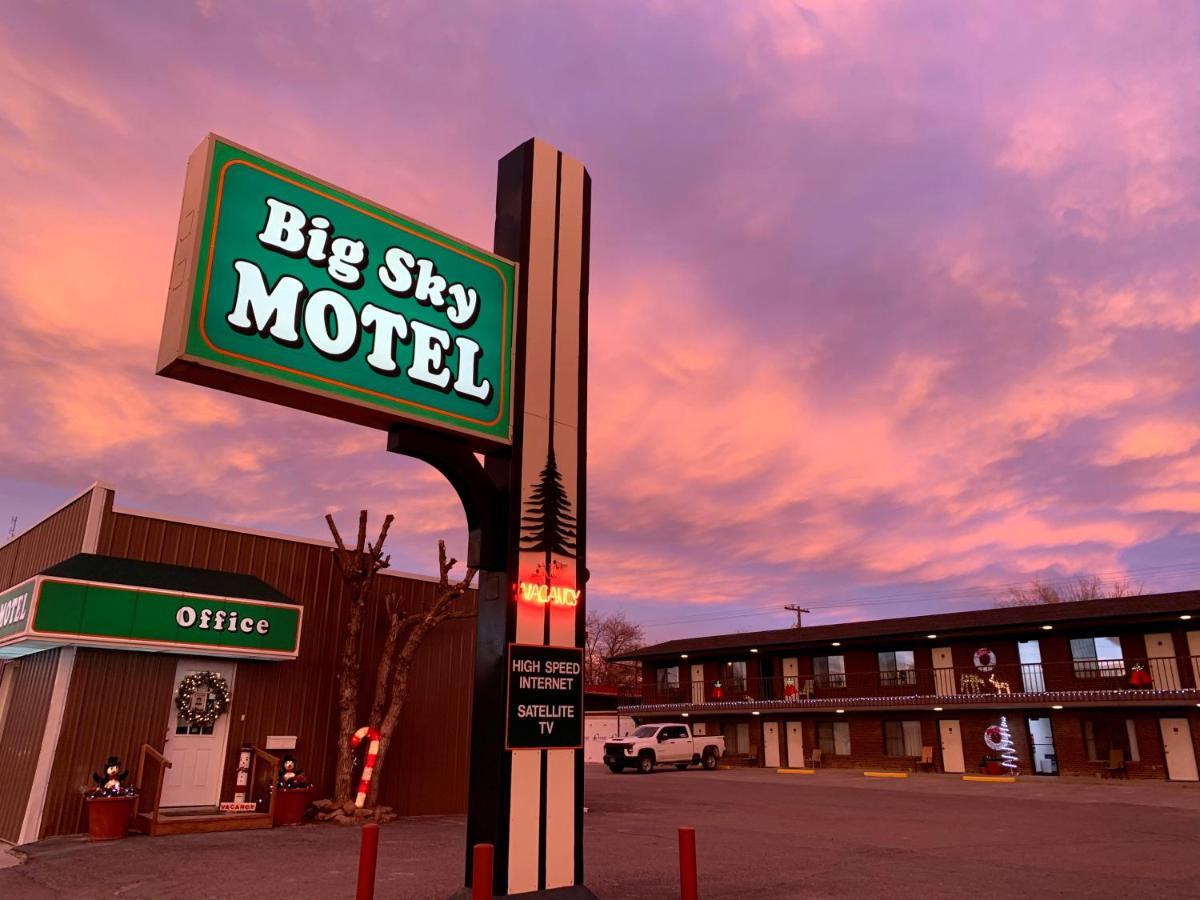 Big Sky Motel Roundup 외부 사진